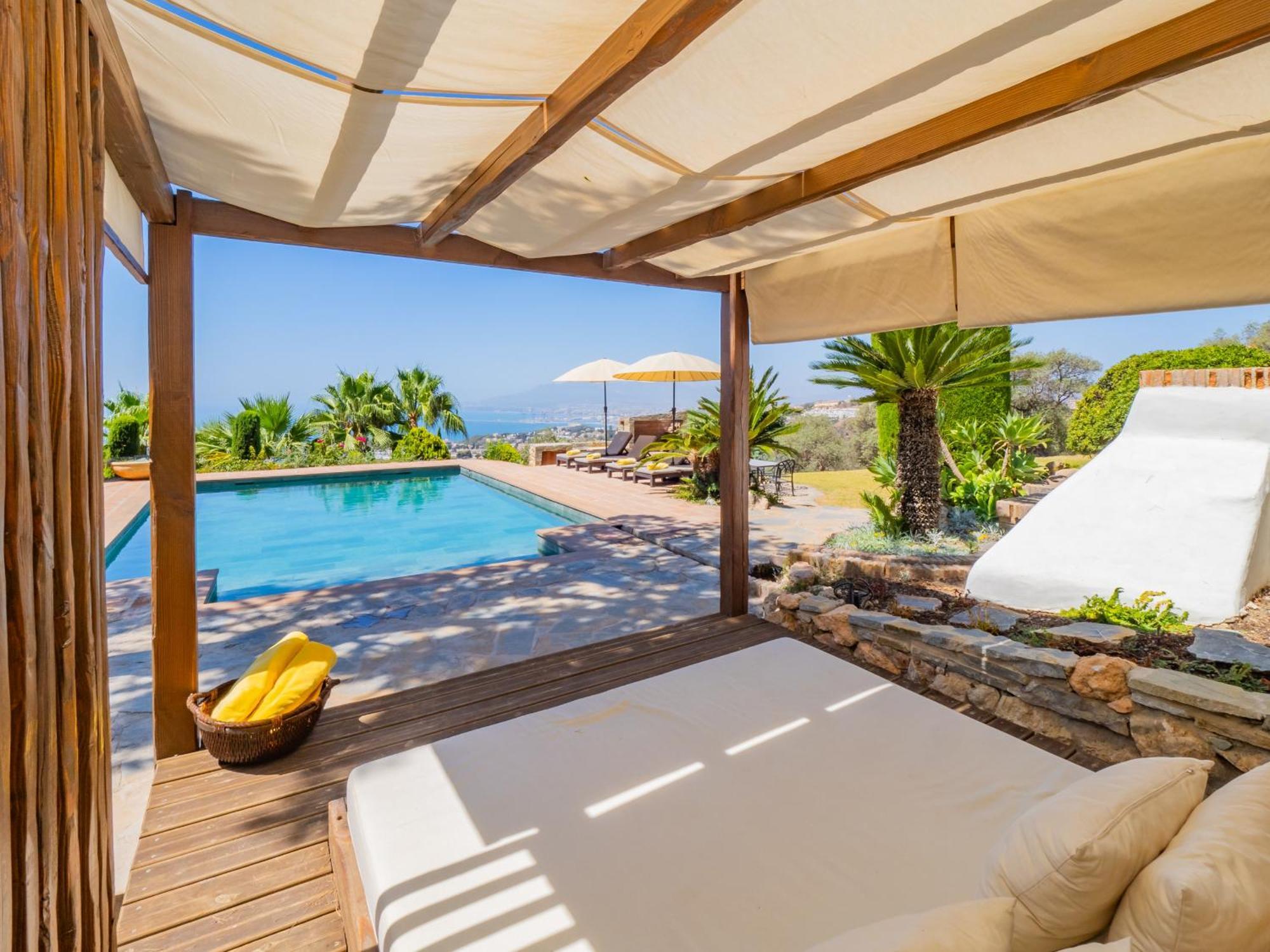 מאלגה Cubo'S Mountain Bayview Luxury Villa מראה חיצוני תמונה